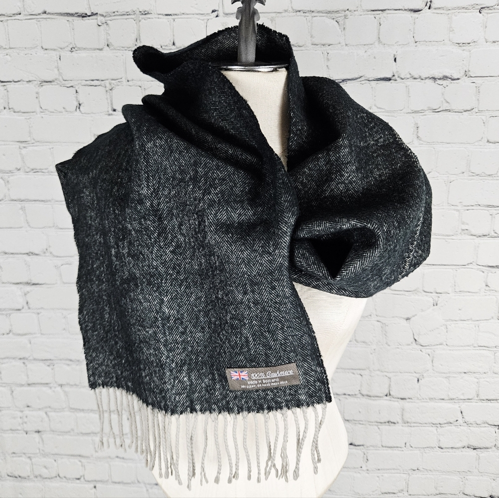 100% Cashmere Scottish fringe scarf